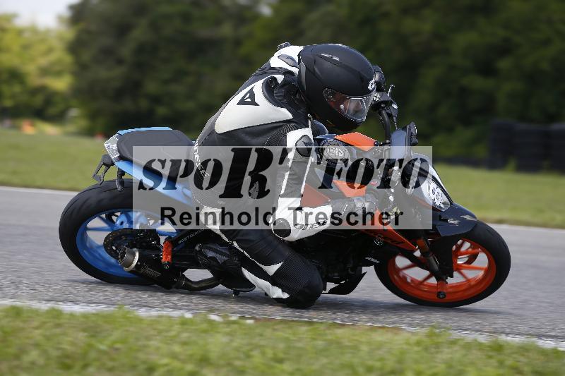 /Archiv-2024/29 12.06.2024 MOTO.CH Track Day ADR/Gruppe blau/8